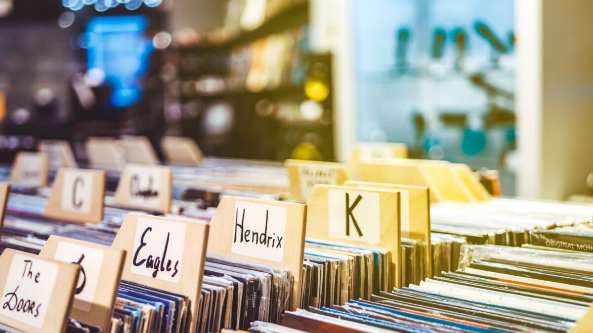 Buying a Vintage Record Player: What to Check