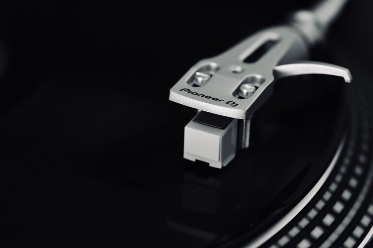 How to Set Up a Turntable the Right Way