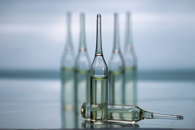 shutterstock 547382839 serum kapseln