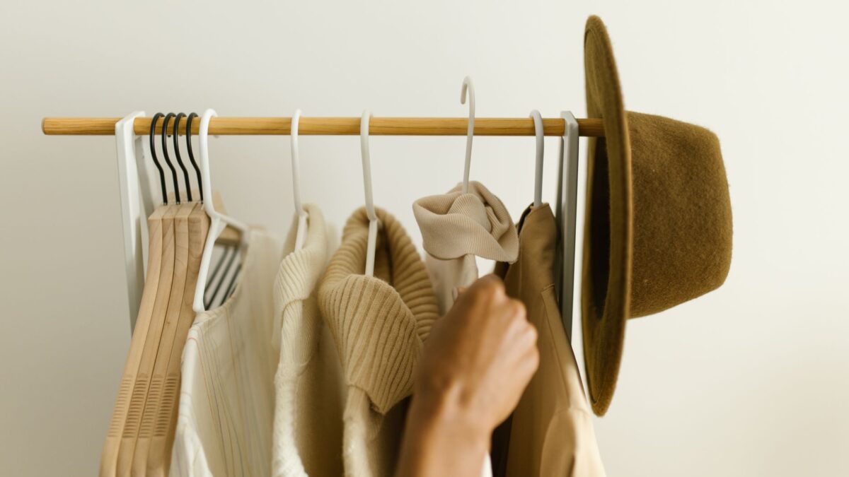 Slow Fashion 2026: Nachhaltig kleiden im Alltag